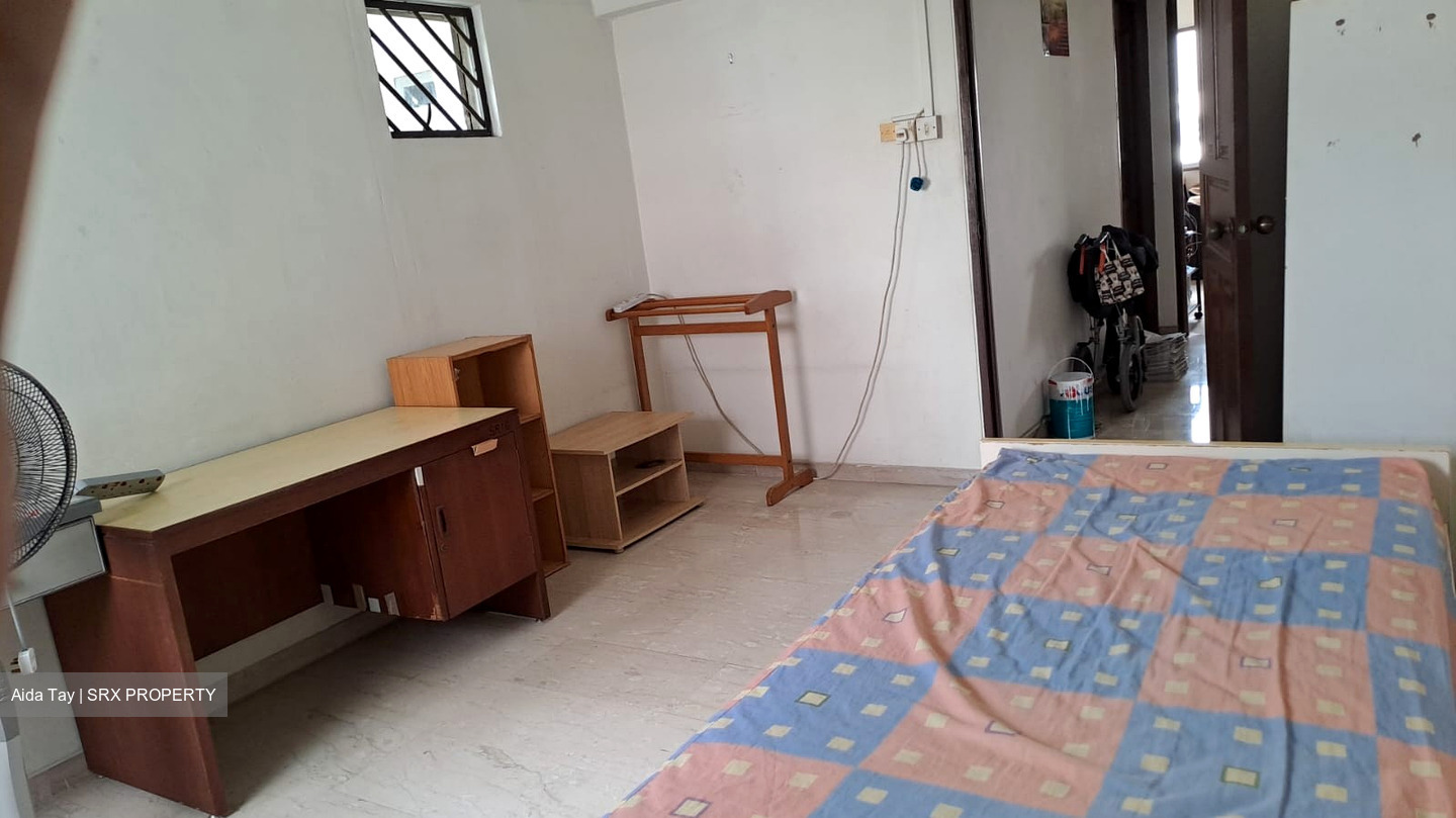Blk 107 Jurong East Street 13 (Jurong East), HDB Executive #498945791
